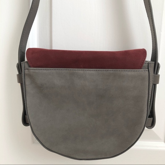 {skagen} lobelle leather saddle bag - Picture 4 of 9